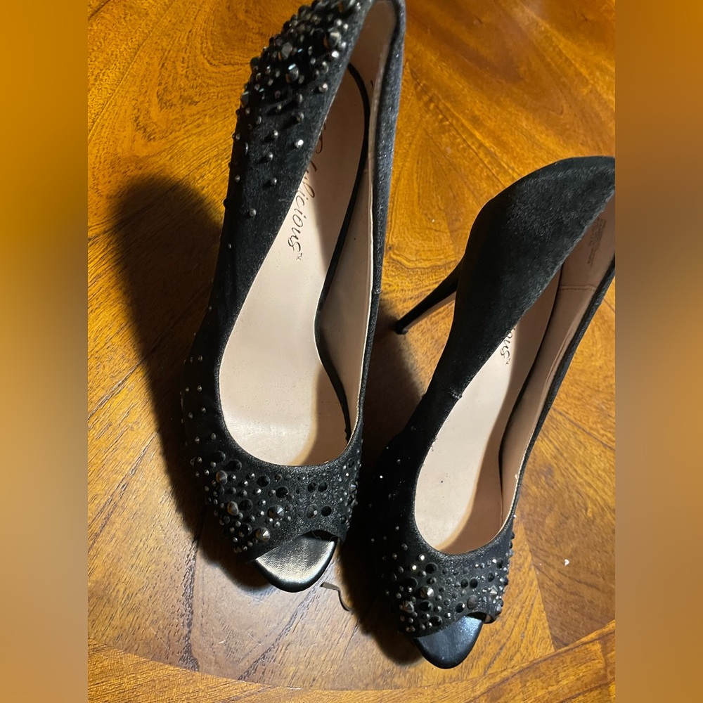 Delicious Sparkling Black Peep Toe Heels